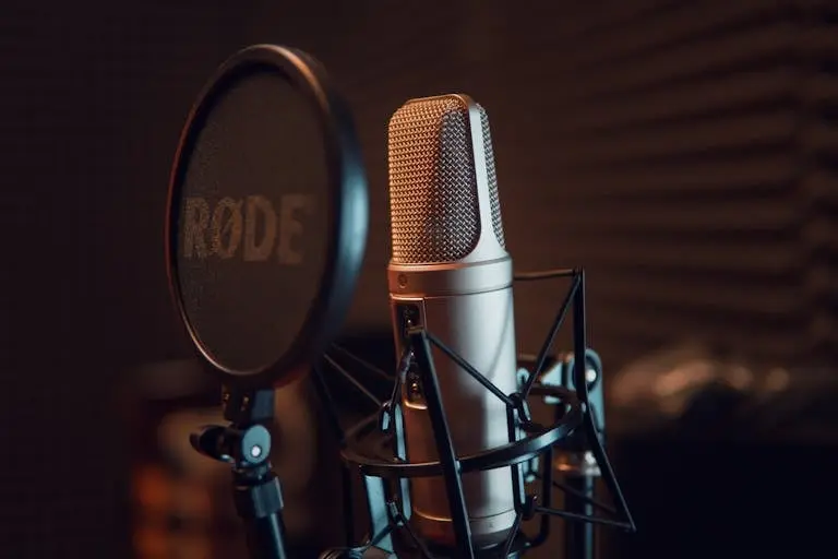 Riverside.fm Review 2025 – Studio-Quality Recording for Podcasts & Video Content
