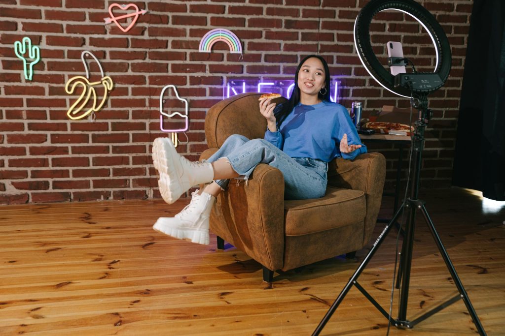 content creator using ai tools for solopreneurs
